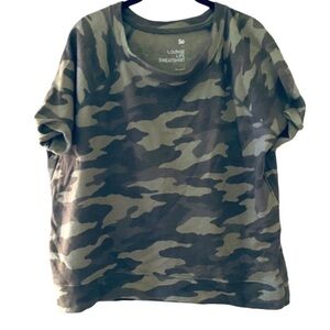 Camo Short Sleeve Lounge Sweatshirt Large